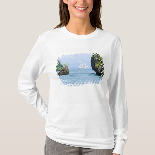 Thailand, Andaman Zee. Star Fyer-clipper schip 2 T-shirt (Voorkant)