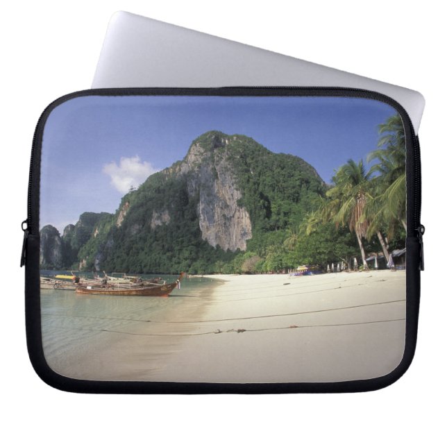 Thailand, Andamanzee, Ko Phi Phi-eiland, Strand Laptop Sleeve (Voorkant)
