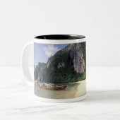 Thailand, Andamanzee, Ko Phi Phi-eiland, Strand Tweekleurige Koffiemok (Voorkant links)