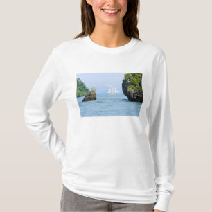 Thailand, Andamanzee. Star Fyer klipper 2 T-shirt
