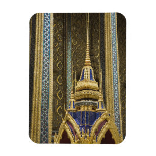 Thailand, Bangkok. Details van rijkelijk versierd Magneet
