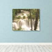 Thailand, Huai Mae Khamin Waterfall Canvas Afdruk (Insitu (Houten vloer))