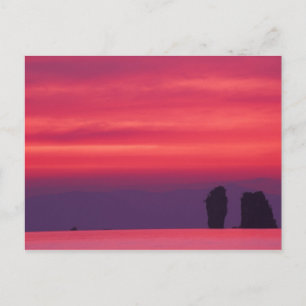 Thailand, Phang Nga-baai. Roze lucht weerspiegeld Briefkaart