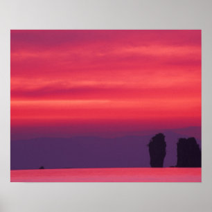 Thailand, Phang Nga Bay. Roze hemel weergegeven in Poster