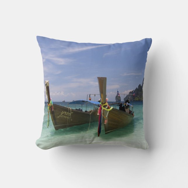 Thailand, Phi Phi Don-eiland, Yong Kasem-strand, Kussen (Voorkant)