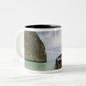 Thailand, Phi Phi Lay-eiland, Maya Bay. Tweekleurige Koffiemok (Voorkant links)