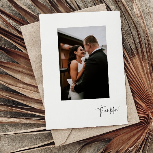 Thankful Modern Vertical Photo Wedding Briefkaart