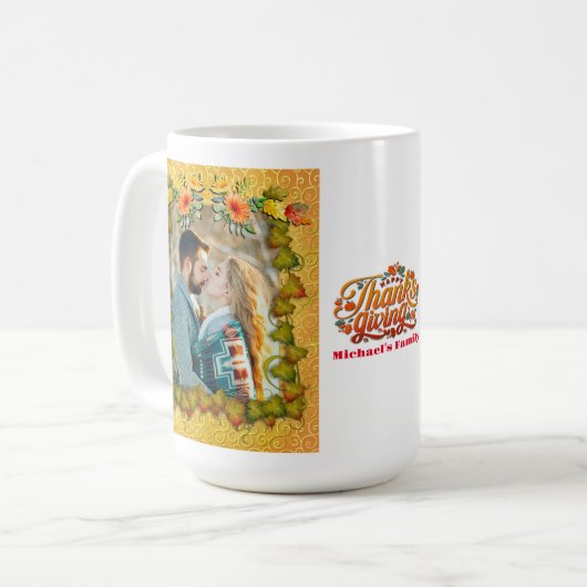 Thanksgiving, esdoornbladeren, pompoenen en bloeme koffiemok (Voorkant links)