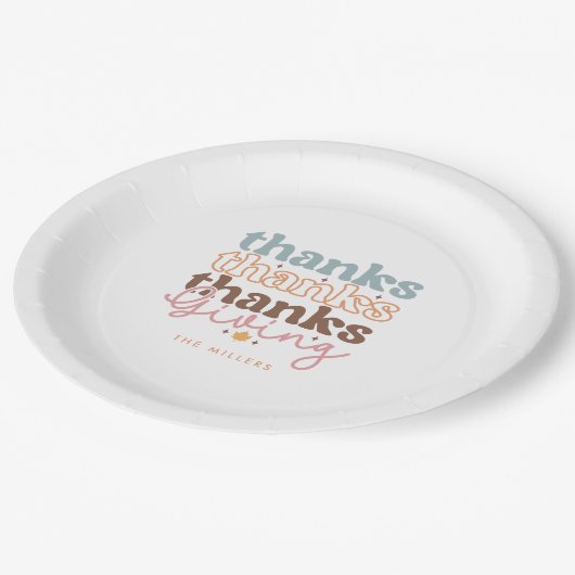 Thanksgiving groovy typografie ontwerp papieren bordje (Gekanteld)