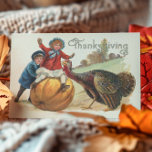 Thanksgiving  kalkoen Pompoen Kinder Briefkaart<br><div class="desc">Dit ontwerp werd gecreeerd door digitale kunst. Het kan worden gepersonaliseerd door de aanpassingsknoop te klikken en de kleur te veranderen, een naam, initialen of uw favoriete woorden toe te voegen. Neem contact met me op colorflowcreations@gmail.com als je dit ontwerp op een ander product wilt gebruiken. Koop mijn oorspronkelijke abstracte...</div>