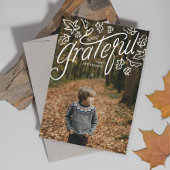 Thanksgiving met de hand geletterd dankbaar blad f feestdagenkaart