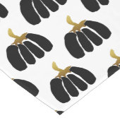 Thanksgiving met zwarte pompoenen en goud lange tafelloper (Hoek)