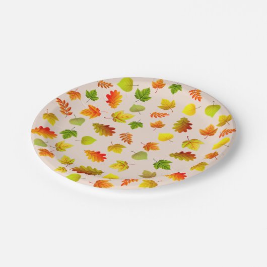 Thanksgiving najaarspringen op beige papieren bordje (Gekanteld)