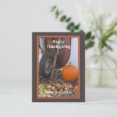 Thanksgiving pompoen en kruiwagen vakantie bericht feestdagenkaart (Staand voorkant)