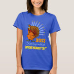 Thanksgivukkah 2013 "Get Your Menurkey On" T-Shirt<br><div class="desc">Viel Thanksgivukkah 2013 met dit klassieke menurkey t-shirt! Een grappige cartoon kalkoen met een menorah voor een staart. Een Hanukkah-Thanksgiving zal niet meer dan 77.000 jaar voorkomen! Pak dit geweldige keepjesshirt voor dit eens-in-een-leven-feest. *Maakt een geweldig cadeau voor Hanukkah EN Thanksgiving 2013 * Kies deze coole afbeelding op veel shirt-...</div>