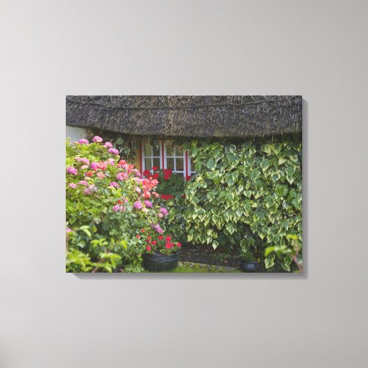 Thatched cottage, Adare, County Limerick Canvas Afdruk (Voorkant)