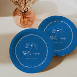 "That's Amore" Handgeschreven Vrijgezellenfeest Papieren Bordje<br><div class="desc">Dit prachtige Italiaans geïnspireerde vrijgezellenfeest ontwerp heeft handgeschreven stijl cursieve belettering geaccentueerd met een golvende krabbel lint rand in het wit op een mediterrane blauwe achtergrond. Met de hand getekende illustraties van boegvormige stropdassen pasta, wijn en een Siciliaanse citroen maken het ontwerp compleet voor een zomerse Amalfi Coast look. Deze...</div>