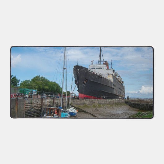 The Abandoned TSS Duke of Lancaster Ship Bureaumat (Voorkant)