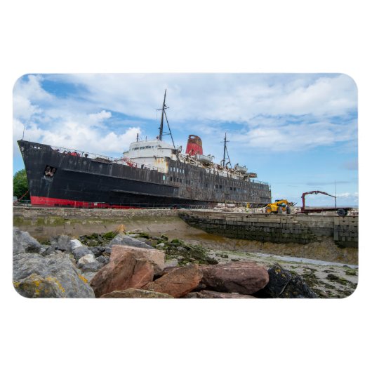 The Abandoned TSS Duke of Lancaster Ship Magneet (Horizontaal)