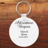 The adventure begins wedding couple name datsimple sleutelhanger (Achterkant)