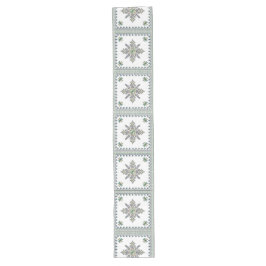 The Beauty of Moroccan Embroidery Lange Tafelloper