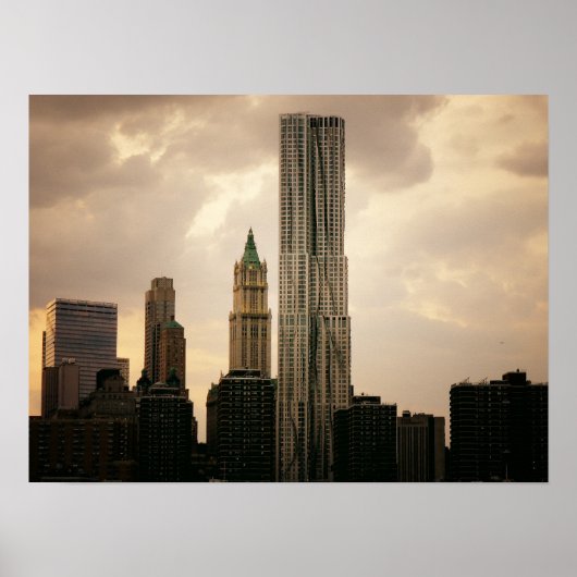 The Beekman Tower and Woolworth Building, Medium Poster (Voorkant)
