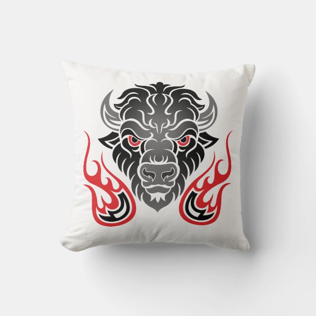 The bison goes through the fire kussen (Voorkant)