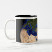 The Blue Marble Next Generation Earth 2 Tweekleurige Koffiemok (Links)
