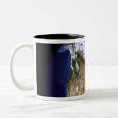 The Blue Marble Next Generation Earth 5 Tweekleurige Koffiemok (Links)