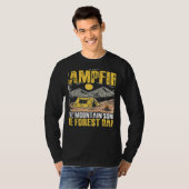 The Campfire Forest Camp Travel Hiking Camper Camp T-shirt (Voorkant volledig)