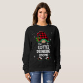 The Coffee Drinking Gnome Buffalo Plaid Christmas  Trui (Voorkant volledig)