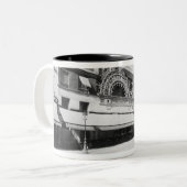 The Concert de Trianon in Parijs Tweekleurige Koffiemok (Voorkant links)