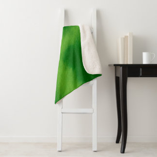 The cross and the green of the forest sherpa deken