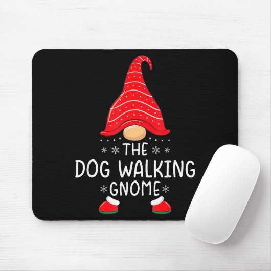 The Dog Walking Gnome Xmas Family Matching Funny C Muismat (Met muis)
