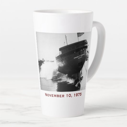 The Edmund Fitzgerald with Crew Names Latte Mok (Rechterhoek)