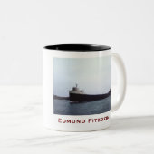 The Edmund Fitzgerald with Crew Names Tweekleurige Koffiemok (Voorkant rechts)