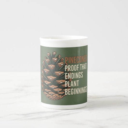 The Evergreen Promise - Pine cone design Porselein Kop (Voorkant)