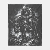 The Fallen Knight van BurnsInHell Fleece Deken (Voorkant)