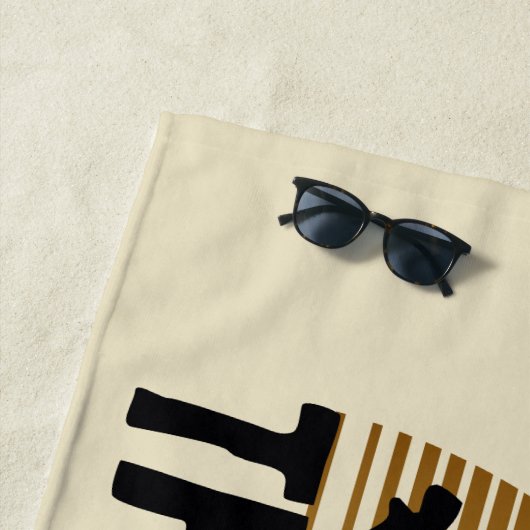 The Goonies Sunset Silhouette Graphic Strandlaken (In situ)