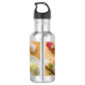 The graceful curves of nigiri - sushi art on wood waterfles  (Achterkant)