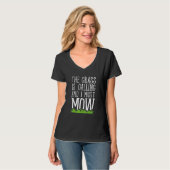 The Grass Is Calling And I Must Mow Lawn Mowing T-shirt (Voorkant volledig)