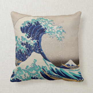 The Great Wave Off Kanagawa Japans Woodblock Kussen