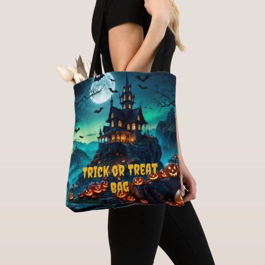 The House by the Pumpkin Road Tote Bag (Dichtbij)