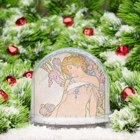 The Iris (1897) by Alphonse Mucha  Sneeuwbol (Kerstmis)