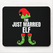 The Just Married Elf Matching Family Christmas Gro Muismat (Voorkant)