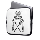 The King of the House Beer Laptop Sleeve (Voorkant Links)