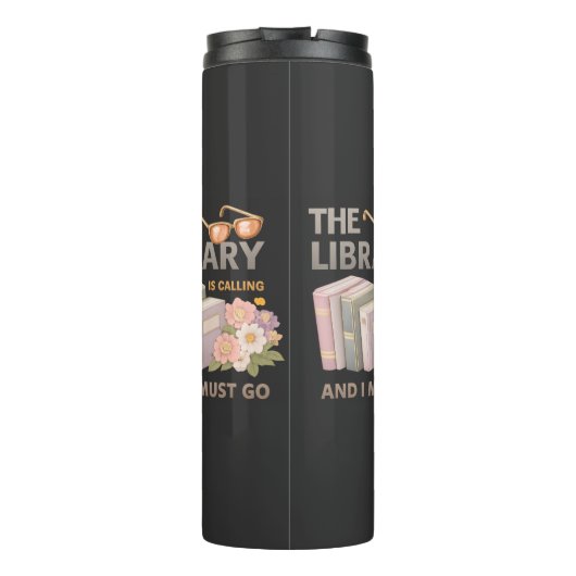 THE LIBRARY IS CALLING AND I MUST GO THERMOSBEKER (Achterkant)