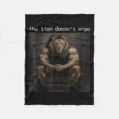 The Lion Does Not Wipe Lion Does Not Concern Himse Fleece Deken (Voorkant)