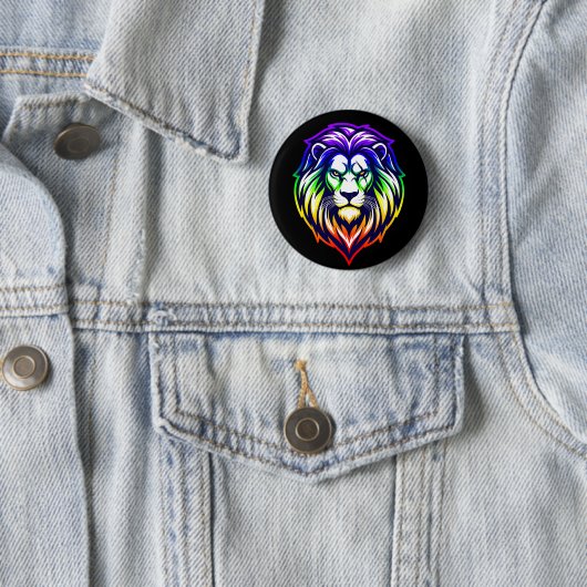 The Mighty Lion - Sovereign 'Pride-Support' Ronde Button 5,7 Cm (In situ)
