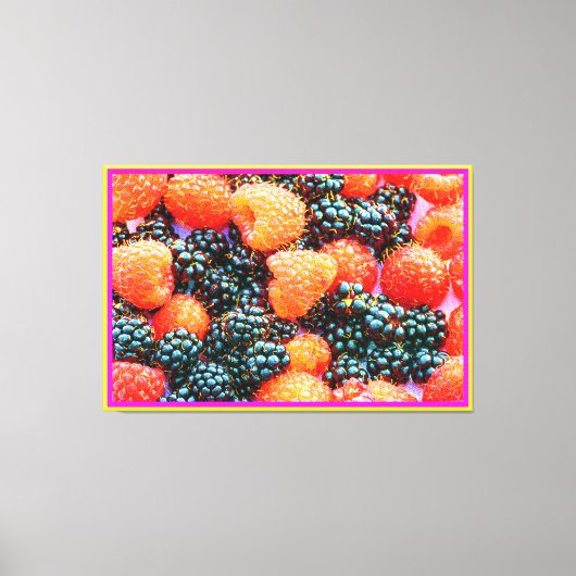 "The Mix of Berries" Cute Photo. Bestel nu Canvas Afdruk (Voorkant)